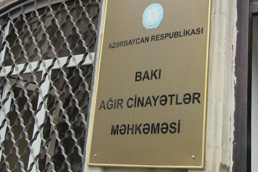 15 YAŞLI YENİYETMƏ ANASINI 192 BIÇAQ ZƏRBƏSİ İLƏ QƏTLƏ YETİRİB - VİDEO