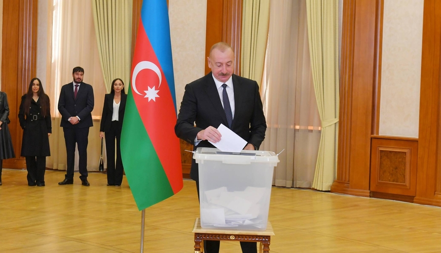 Prezident İlham Əliyev və ailə üzvləri Xankəndidə səs verdilər, PTX-nın rəisi Bəylər Eyyubov Şuşada səs verdi - VİDEO