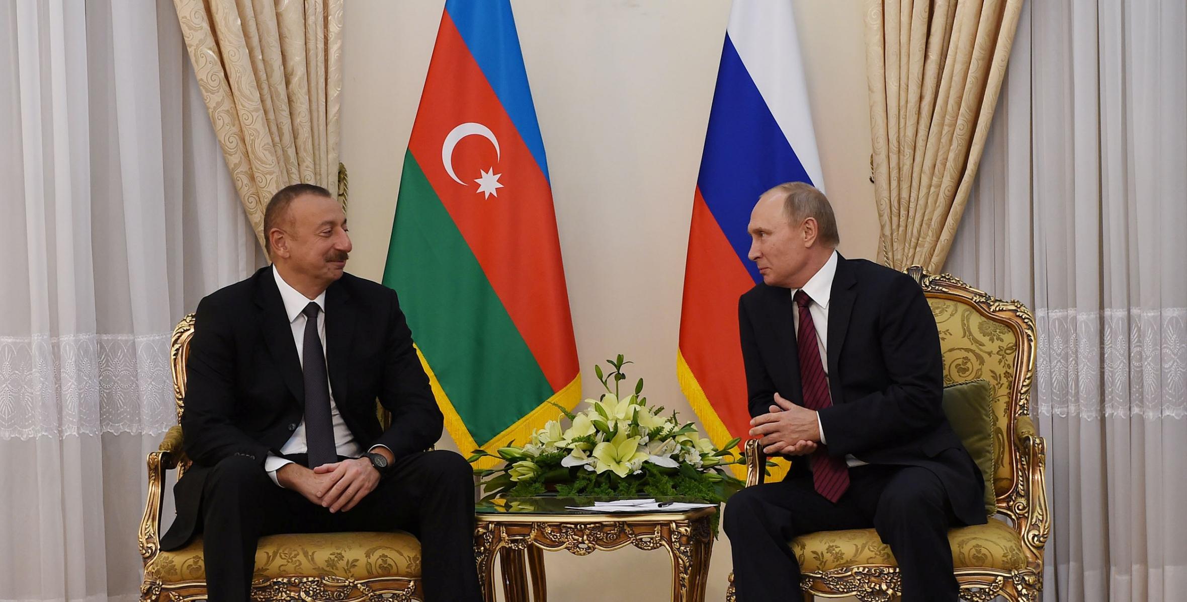 İlham Əliyev Putinə zəng etdi - VİDEO