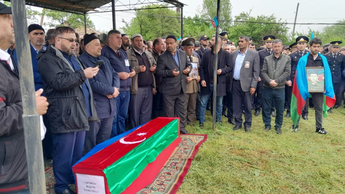 Lerikdə Birinci Qarabağ müharibəsinin şəhidi dəfn edilib - VİDEO